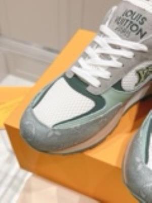 wholesale quality men's louis vuitton run way sneakers model no. 814